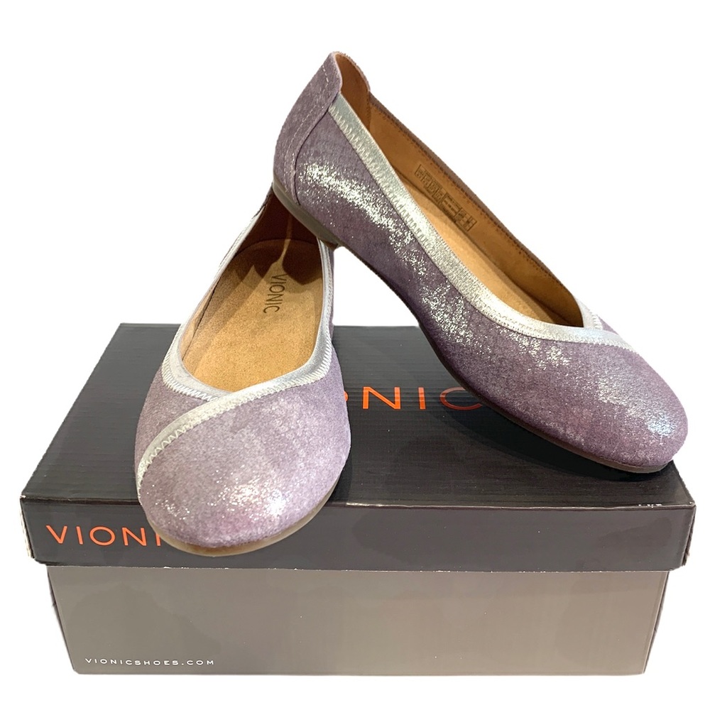 Vionic Flats Purple Women’s shoe size 6.5